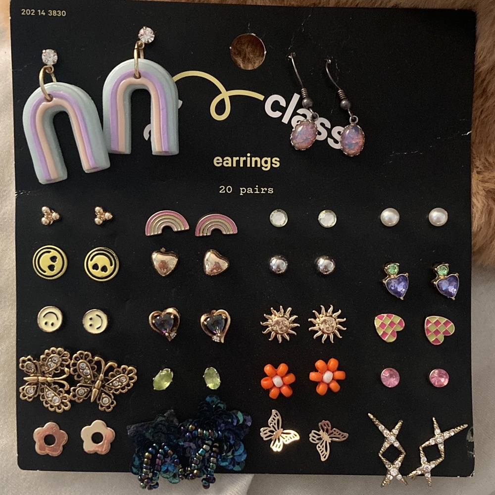22 Pairs of Earrings